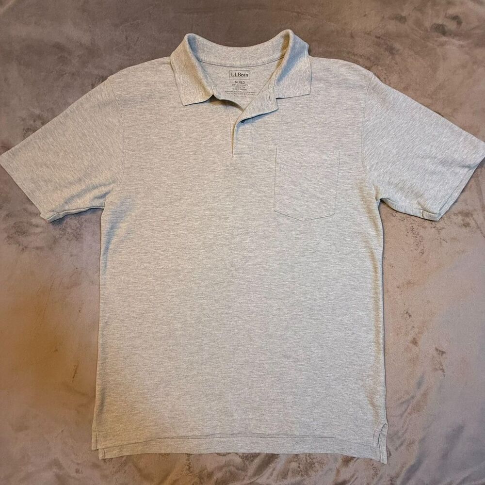 L.L. Bean mens light grey pocket polo Size M - 0263